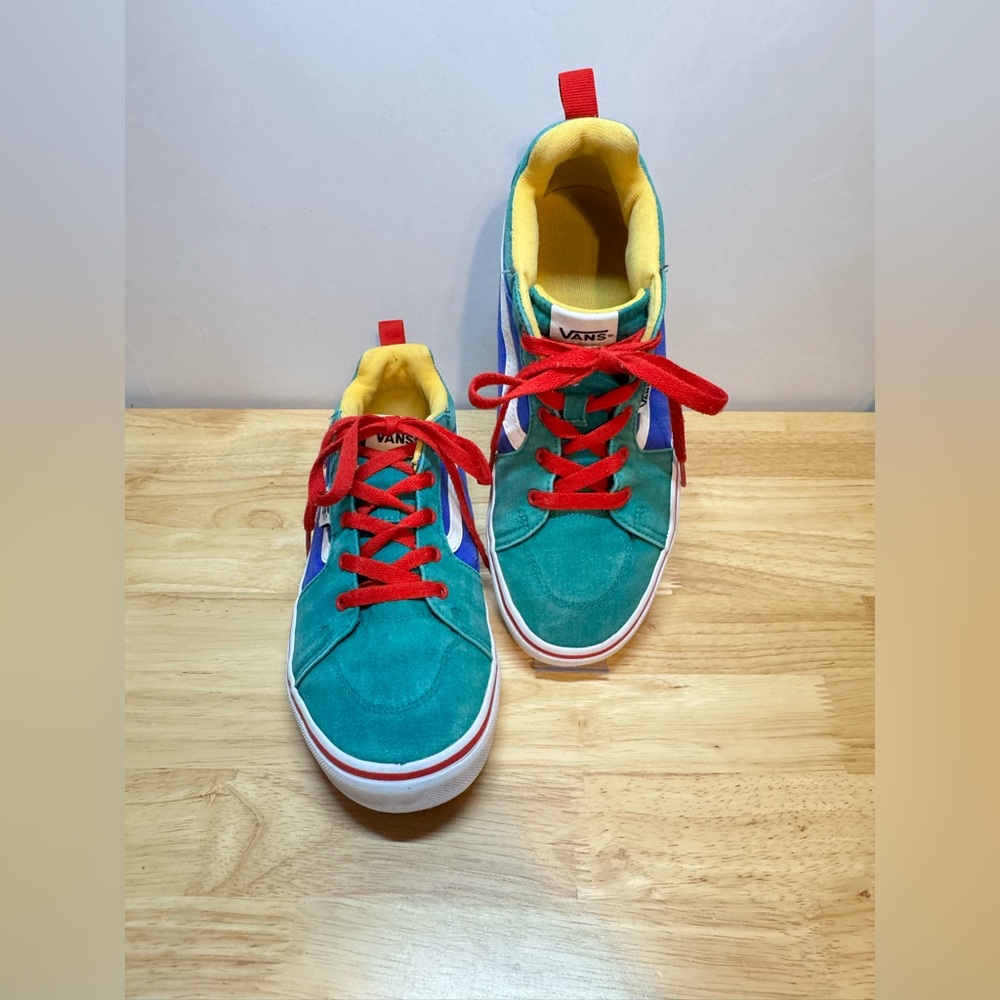Colorblock Low-Top Sneakers in Teal, Blue & Red - Picture 5 of 14